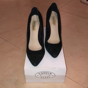 Black suede Steve Madden pumps